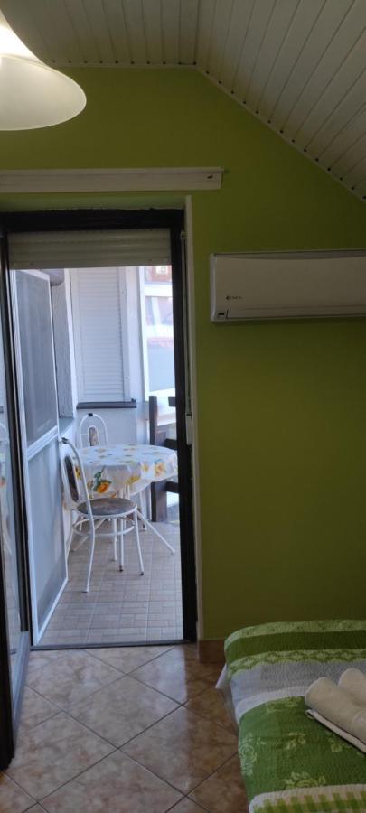 Apartmanház Gabriella Harkány Esterno foto