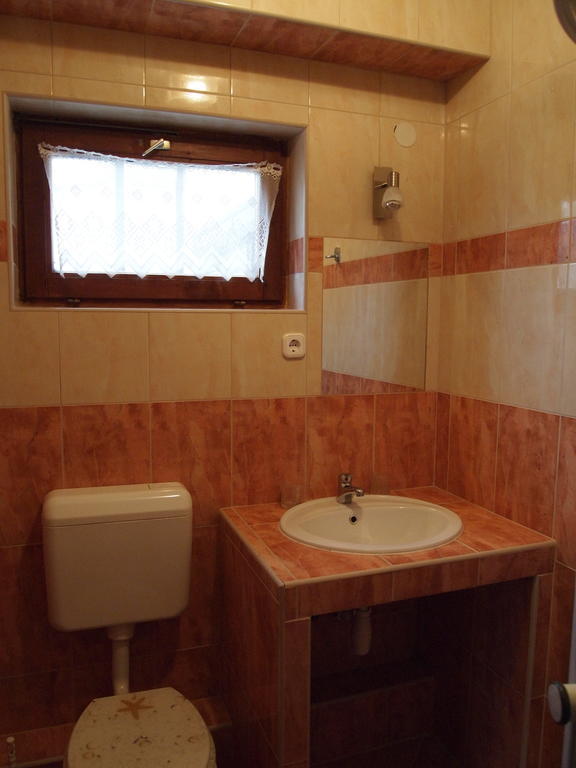 Apartmanház Gabriella Harkány Camera foto