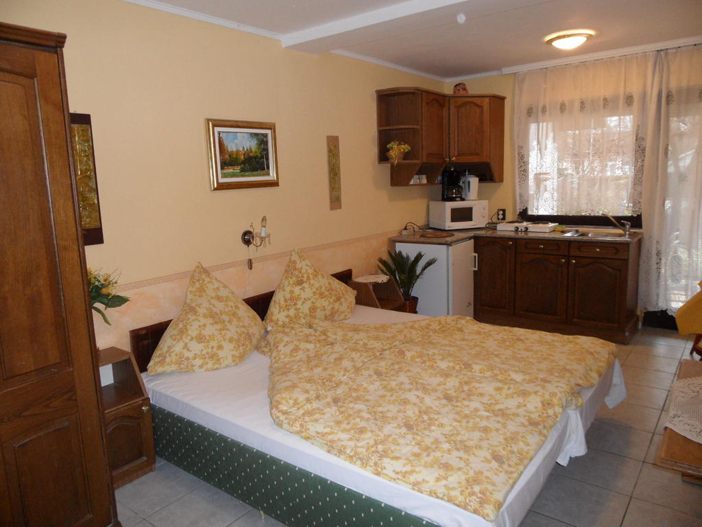 Apartmanház Gabriella Harkány Camera foto