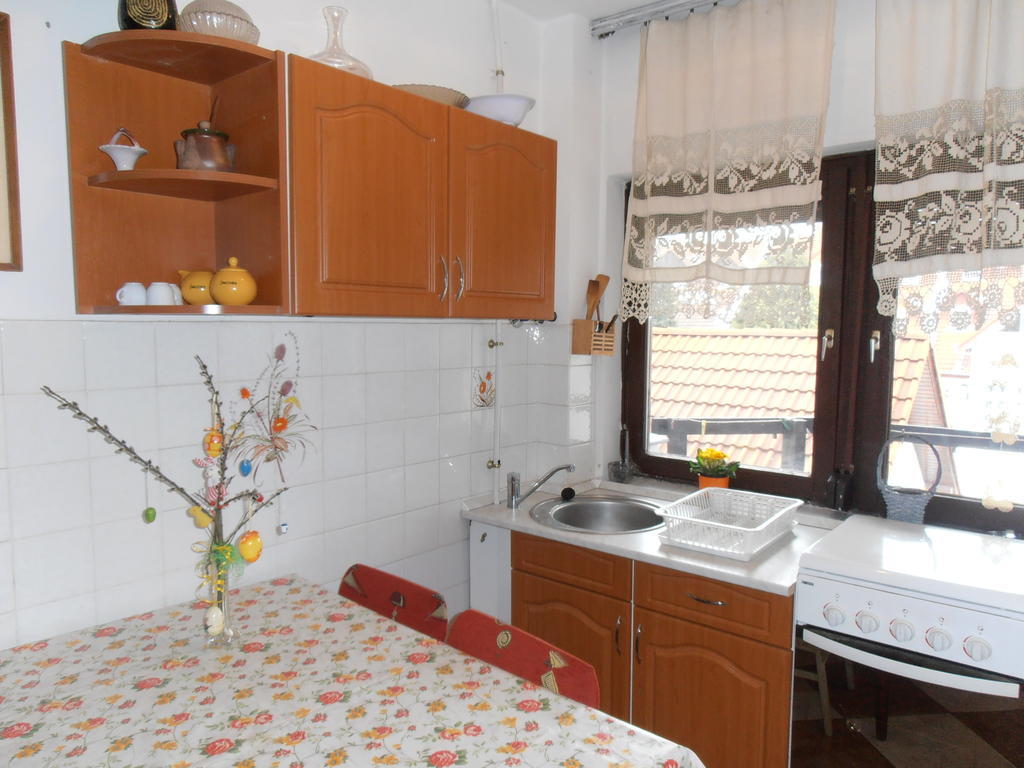 Apartmanház Gabriella Harkány Esterno foto