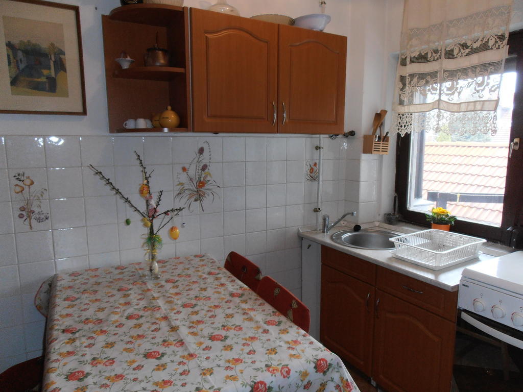 Apartmanház Gabriella Harkány Camera foto